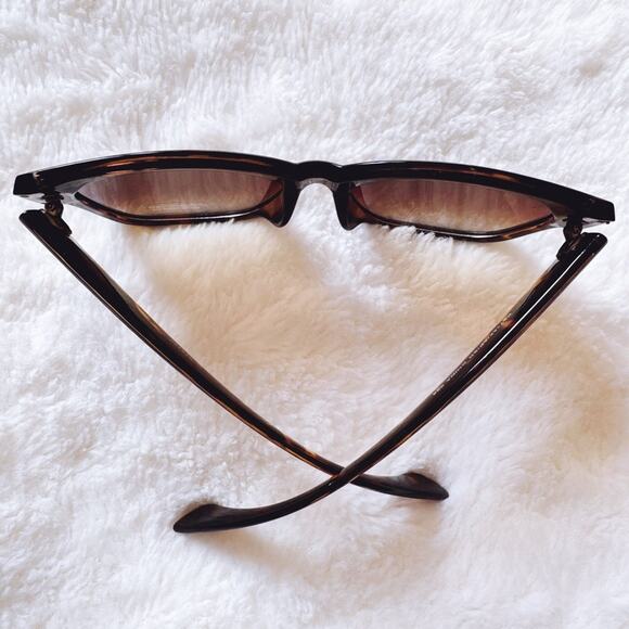 Julia Light Tortoise Brown Square Sunglasses - Picture 10 of 12